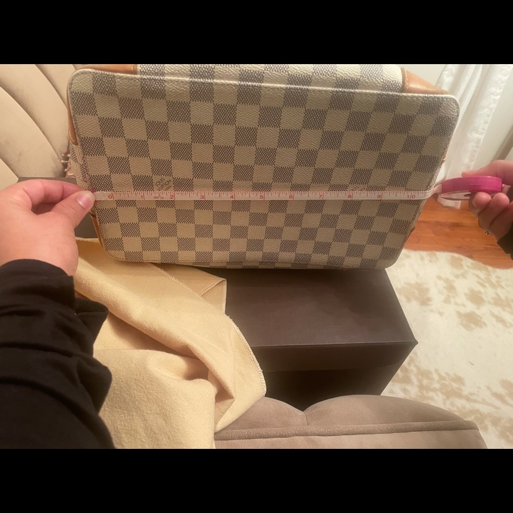 Louis Vuitton hand bag - Picture 5 of 10